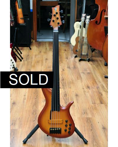 F Bass AC5 Violin Burst
